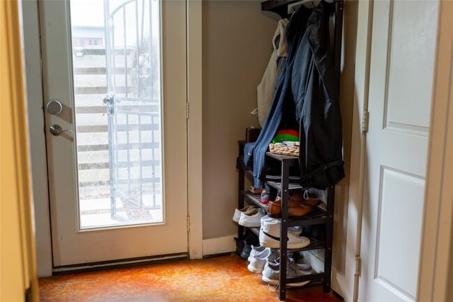 Photo - 2903 Blodgett St