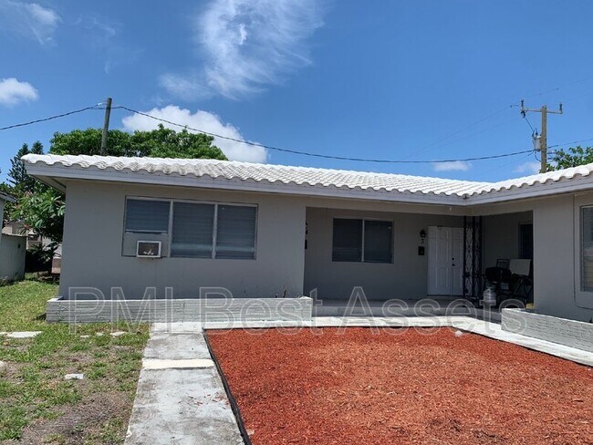 Building Photo - 820 S 20th Ave Unit 4 Rental