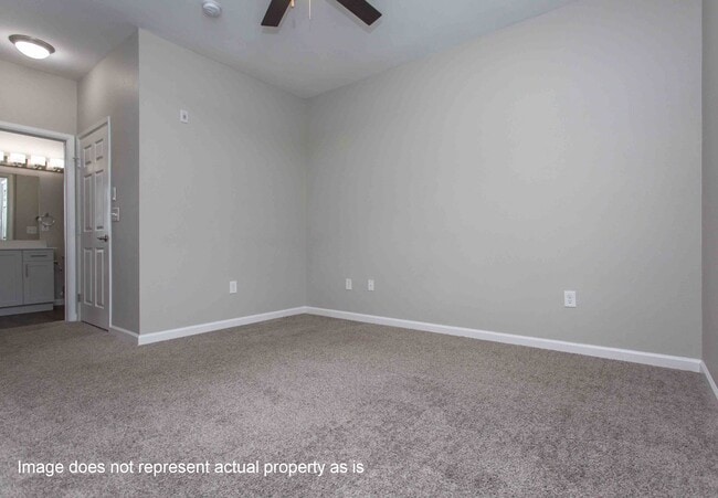 Photo - 2400 Spring Rain Dr