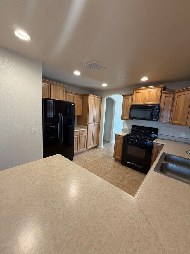 Photo - 4662 Redwood St