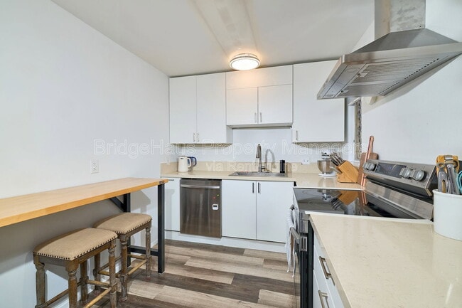 Photo - 4560 Maple Ave Unit 124