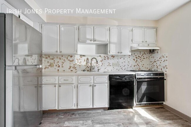 Photo - 208 Main St Unit A2