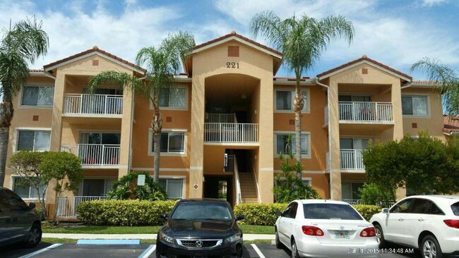 Photo - 221 SW Palm Dr Condo Unit 108