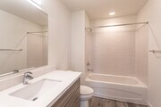 1BR, 1BA - 654SF