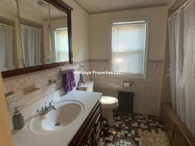 29 Capen St Unit 2