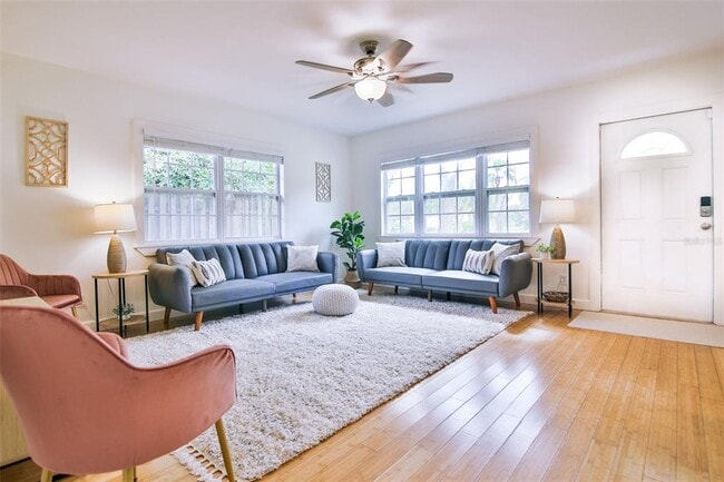 Photo - 2181 Hyde Park St