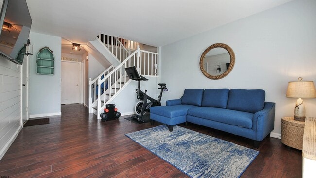 Photo - 310 Seashell Ln