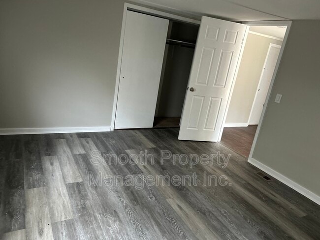 Photo - 191 E Oakfield Rd