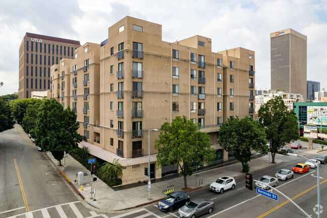 3300 W 6th St - Barcelona Towers Apartments