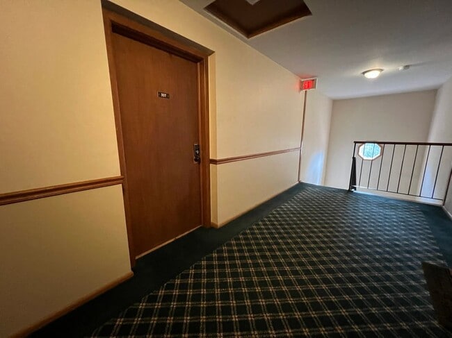 Photo - 1321 W Main St