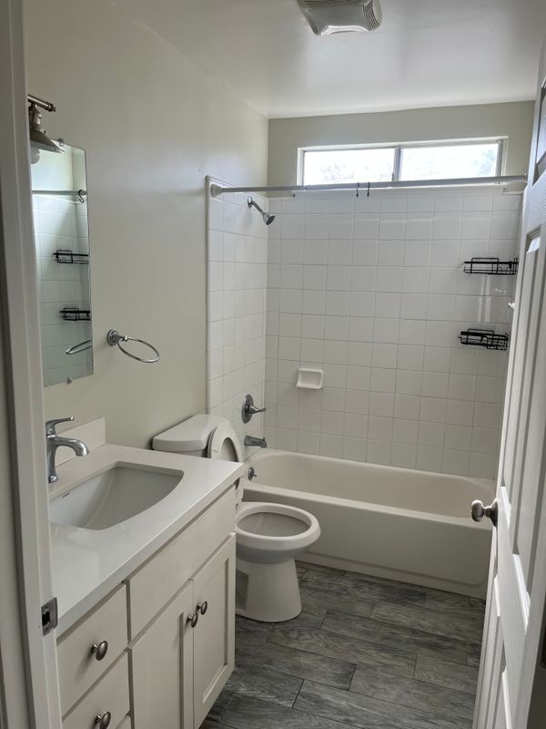 Photo - 526 California St