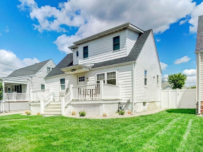 320 16th Ave