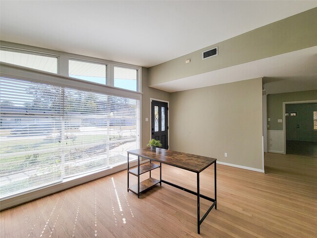 Photo - 2318 Ansbury Dr