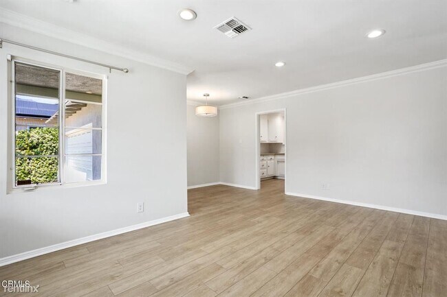 Photo - 3 br, 1.5 bath House - 400 San Antonio Rd