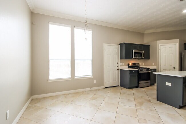 Photo - 19033 Hammer Ln