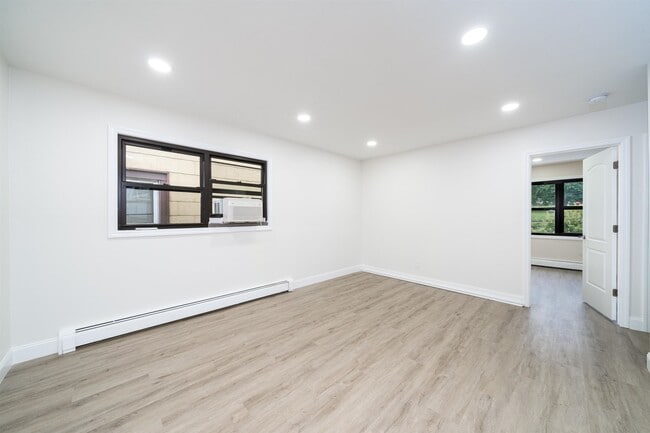 Photo - 213 Manhattan Ave Unidad 2