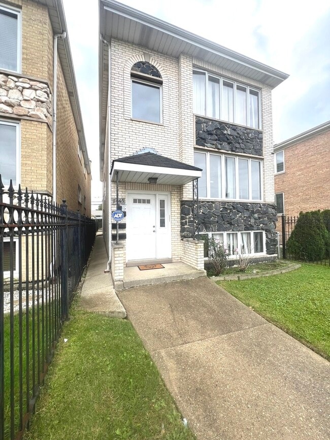 Photo - 7445 W Belmont Ave