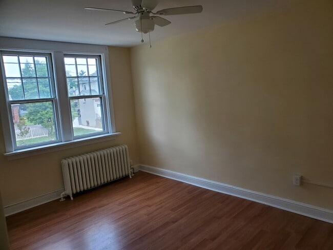 Building Photo - 312 E Main St Unit 312 E Main St Maple Shade Rental