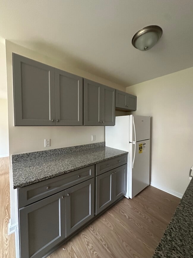 5402 85th Ave Unit 104