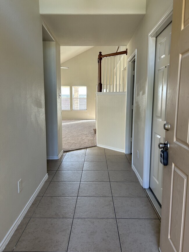 Photo - 5304 Willamette Ln