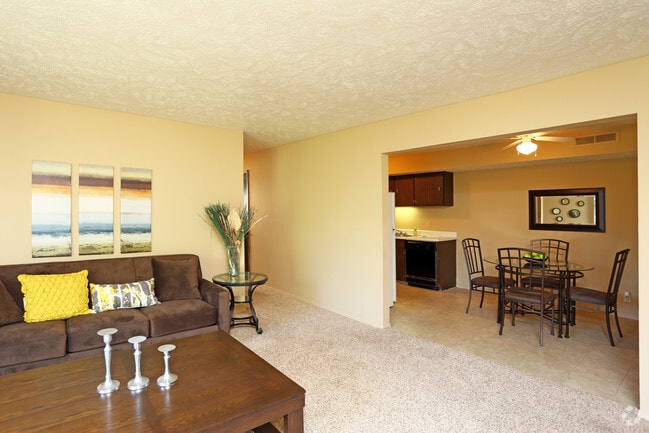 Living Room - Shadow Ridge Apartments
