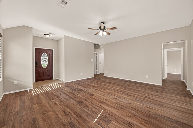 Photo - 9418 Belleclaire Ln