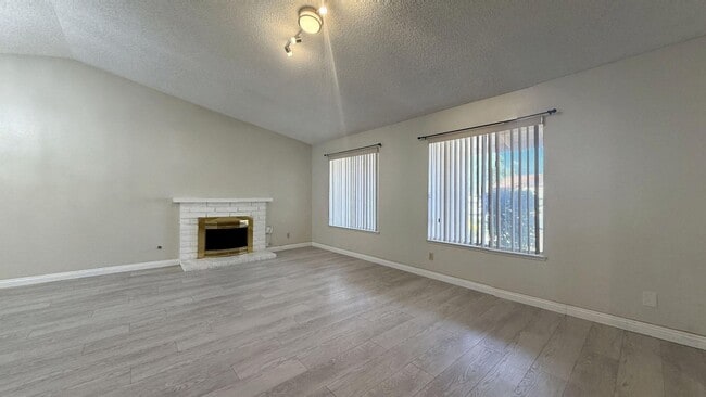 Photo - 148 Carmody St