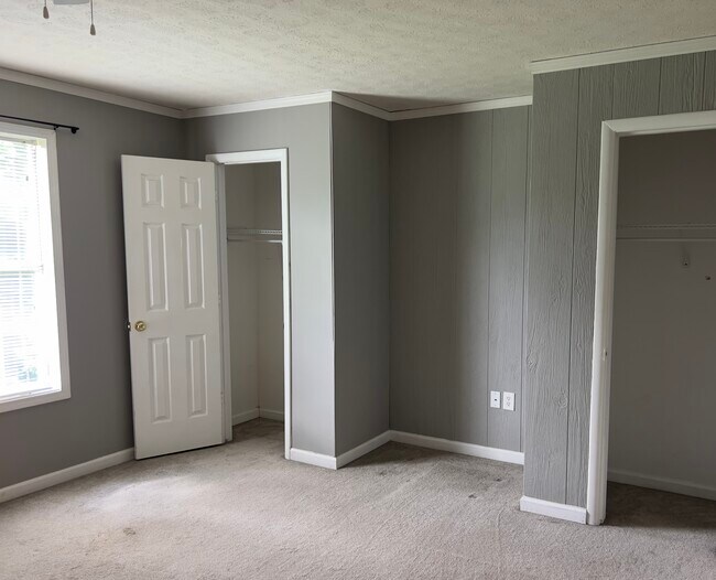 Photo - 449 Evans St