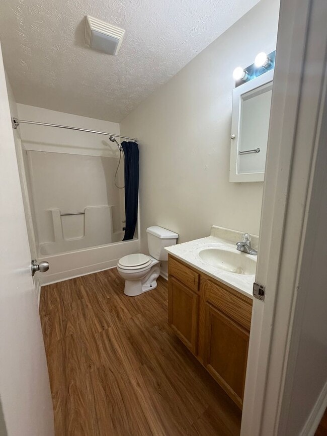 Photo - FIRST MONTH HALF OFF - 2 Bedroom in Versailles Unit 2