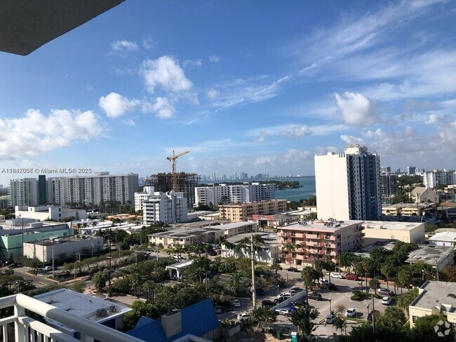 Building Photo - 6969 Collins Ave Unit 1402 Rental