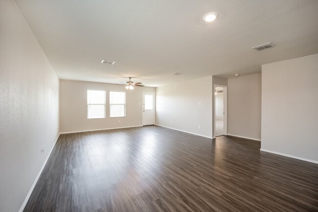 Photo - 1617 Westfall Dr
