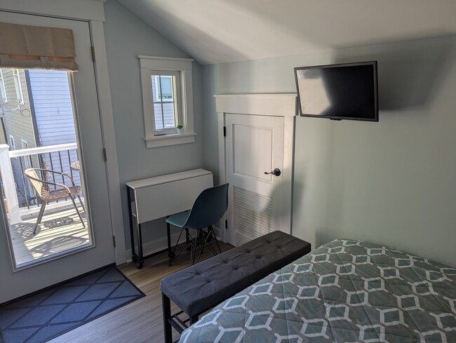 Photo - 3302 Delaware Ave