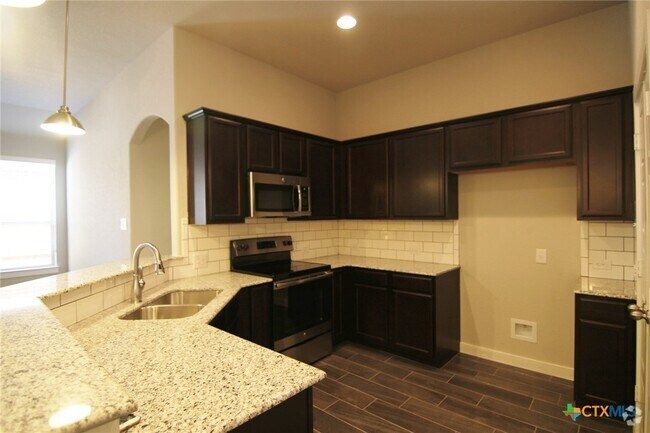 Building Photo - 542 Creekside Frst Rental