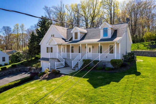 Photo - 904 Shepard Ave