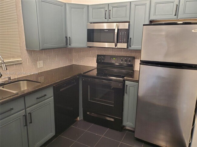 Photo - 1300 Moffett St Unit 312