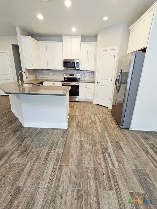 Photo - 110 E Otto St