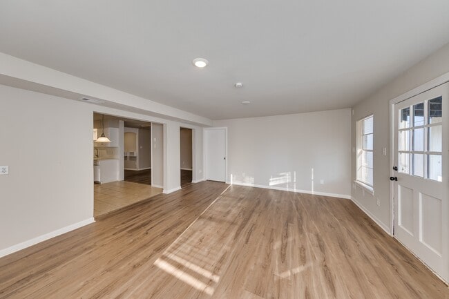 Photo - 713 Northbend Dr