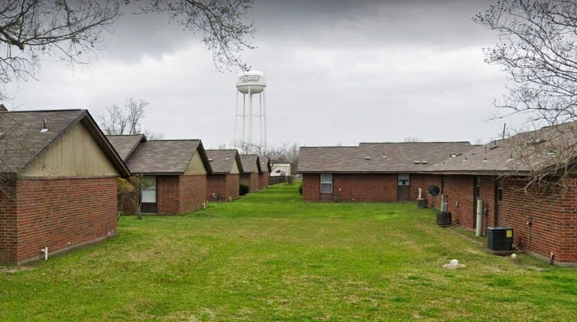 Photo - 907 Justin St