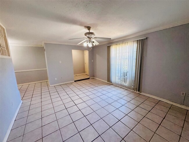 Photo - 7285 Chasewood Dr