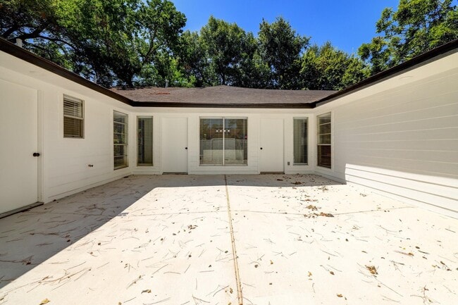 Photo - 5519 Sheraton Oaks Dr