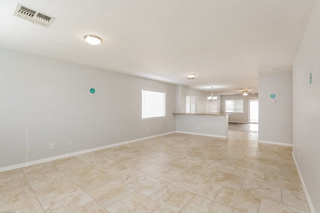 Photo - 16224 W Pioneer St