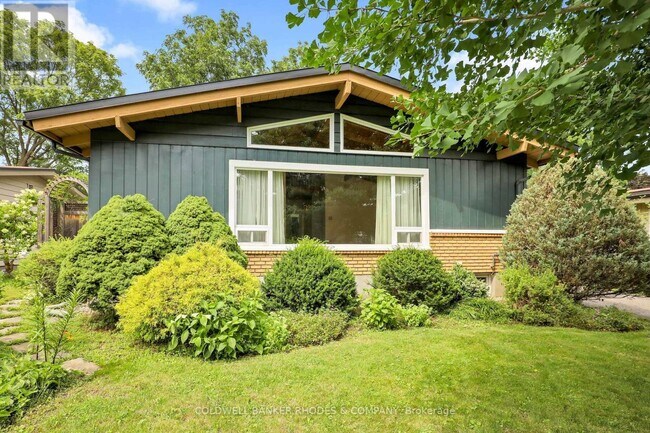 Photo - 359 Mountbatten Ave
