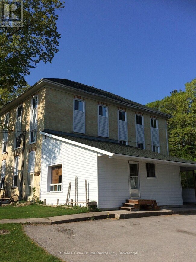 Photo - 496 Elizabeth St Unit 2