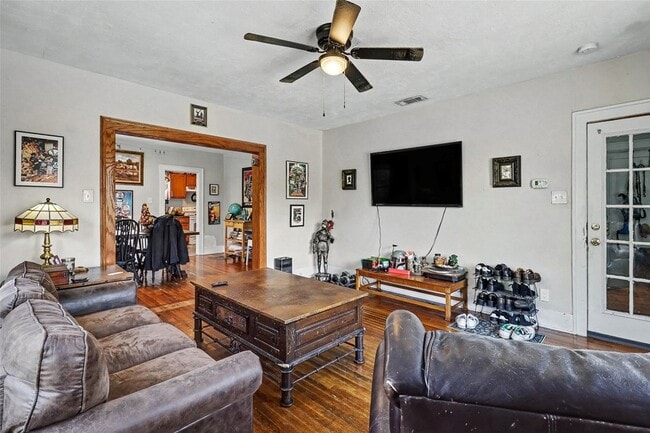 5121 Polk St Unit 2