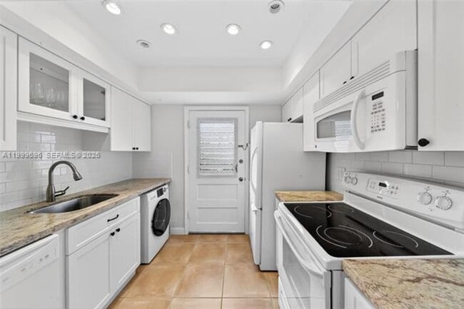 Photo - 6815 Edgewater Dr Unidad 6815 Edgewater Dr # 108