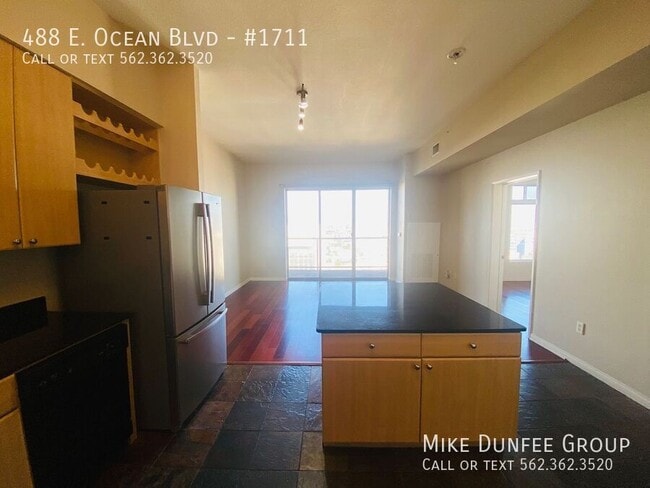Photo - 488 E Ocean Blvd Unidad #1711