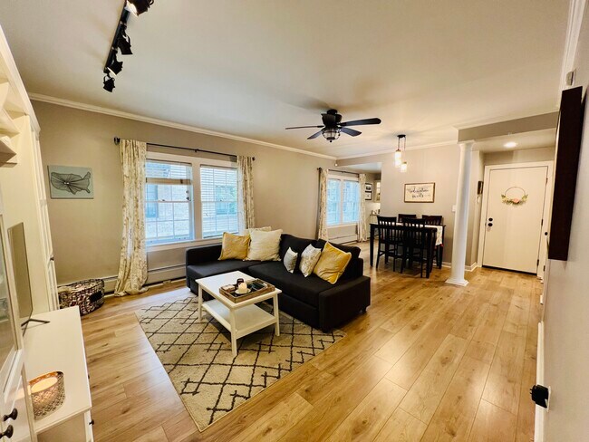 Photo - 960 N Sherman St Unit 1F