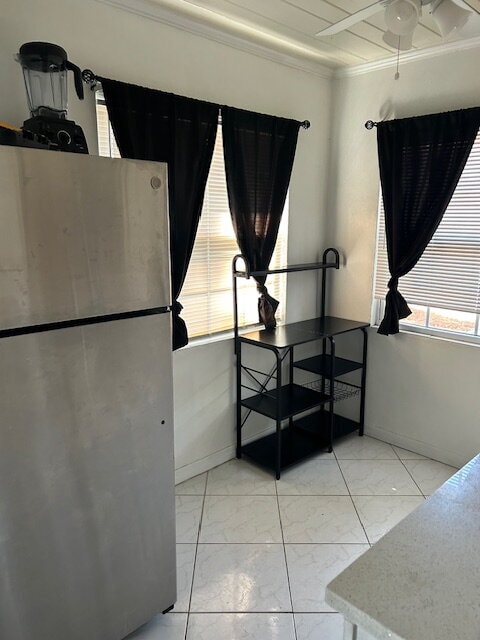 Photo - St Petersburg, 2/1 SFH Fenced yard