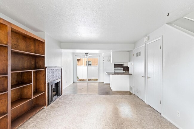 Photo - 1289 N 400 E