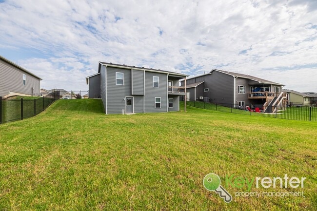 Photo - 5 Bedroom 3 Bath Home close to schools and...